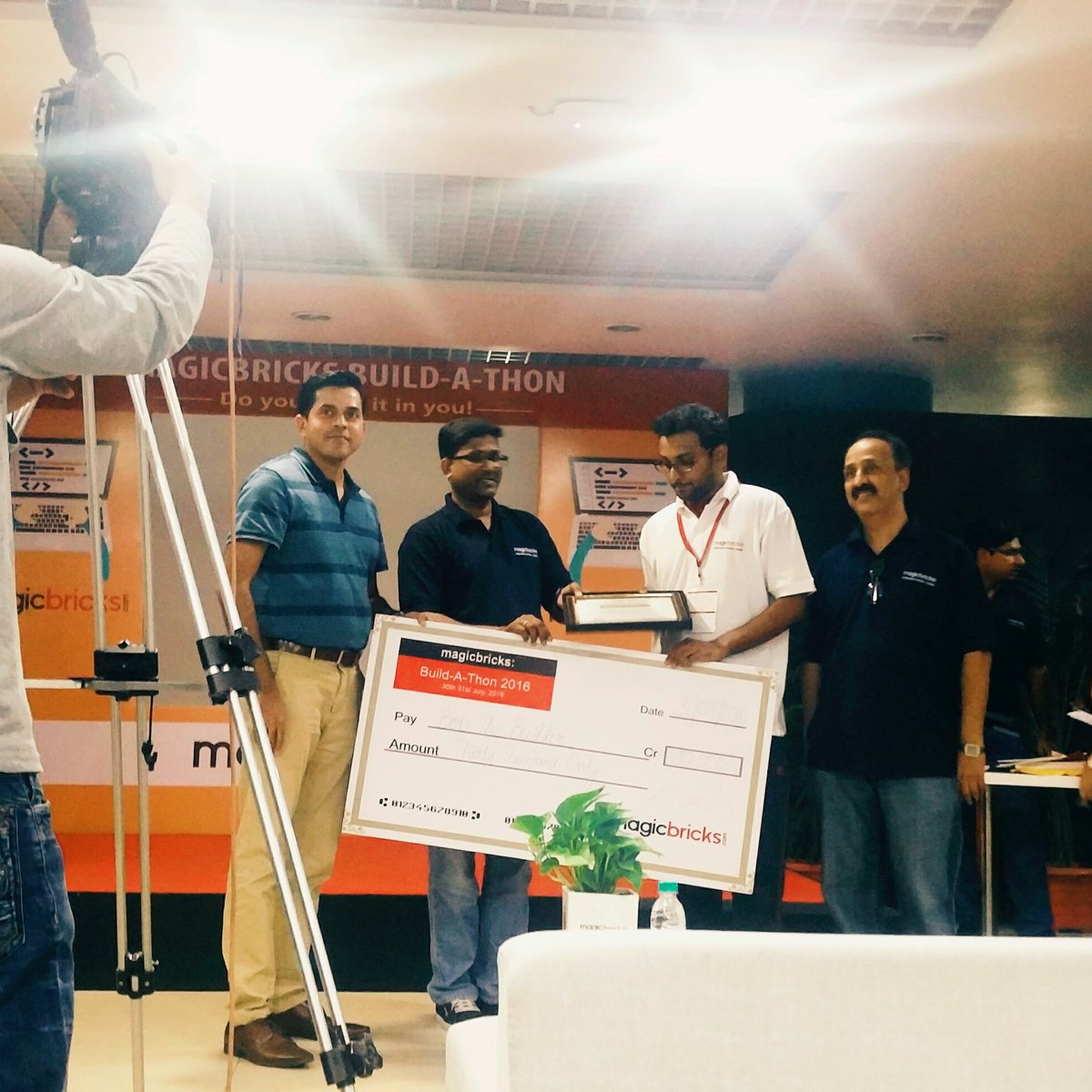 HackerEarth's tweet photo. #MagicbricksHackathon #buildathon #curtainsDown #Hackerearth #amazingEvent https://t.co/mXioql5os5