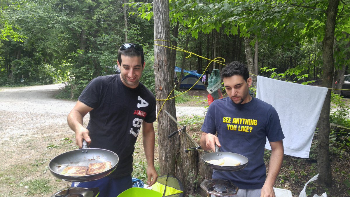 LeafsFan_93's tweet photo. Busy morning.
The boys making breakfast haha
#DatArmTho #GettingBigger https://t.co/vd5yohZU4e