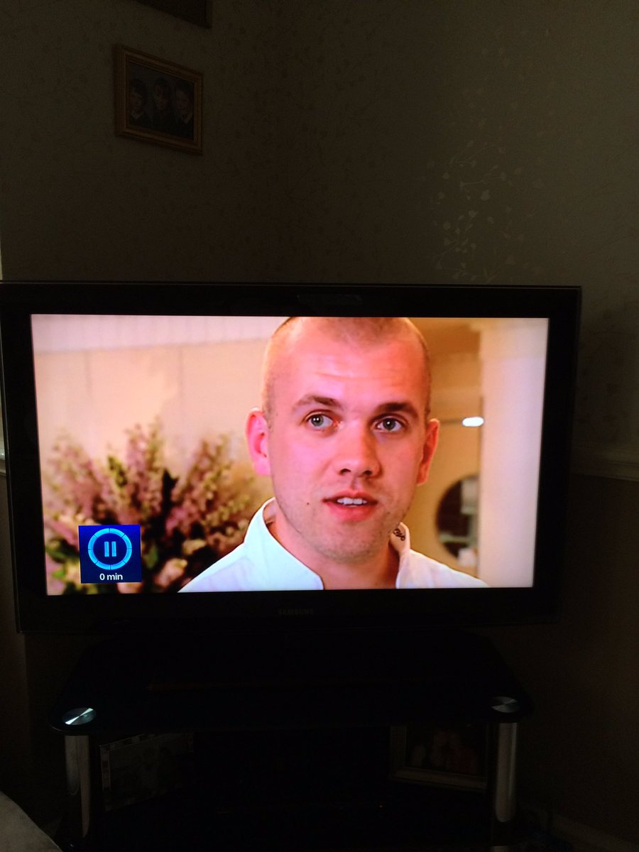 Baby faced <a href="/simonchefayres/">Simon Ayres</a> on my telly box