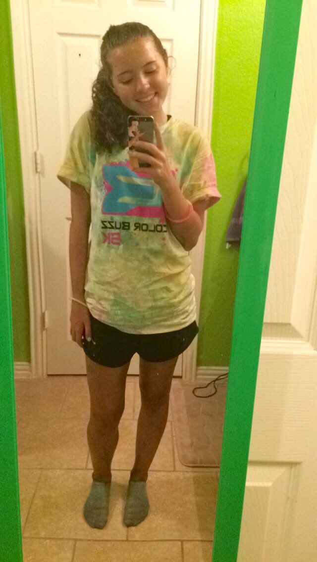 elaRNromeo's tweet image. Fun times at the color run :-)) #colorbuzz