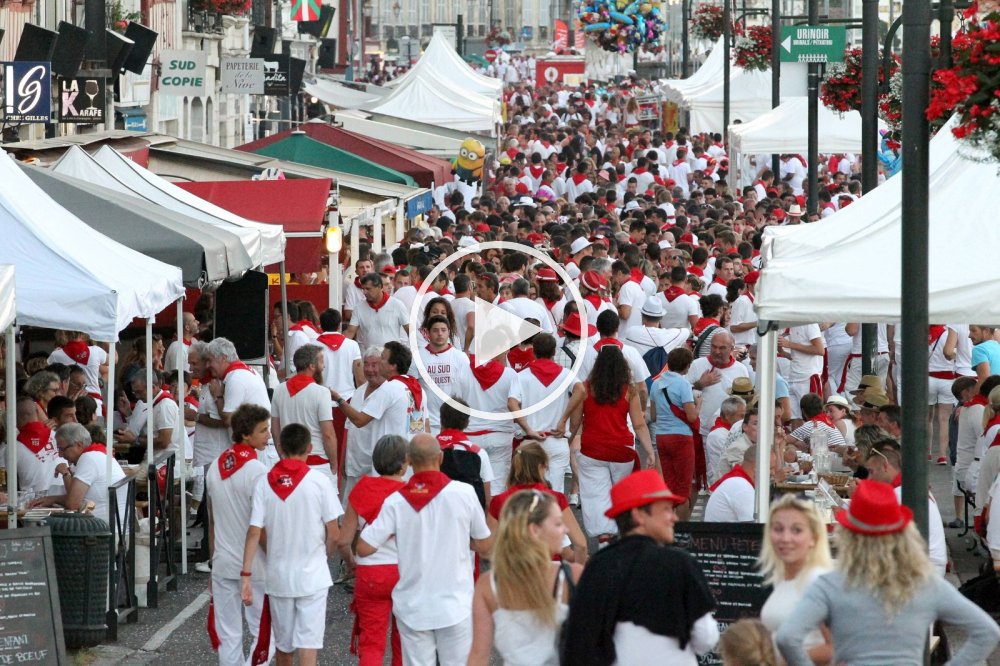 sudouest's tweet photo. L'étonnante vidéo à 360°d'une journée aux Fêtes de #BAYONNE2016 https://t.co/hZ0OkfDkvQ https://t.co/t2HPNuVMXf