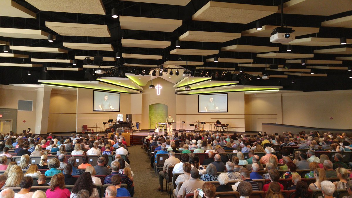 scottdanks's tweet photo. Worship in the new sanctuary. #lifeatevergreen https://t.co/uUGN3NCl9E