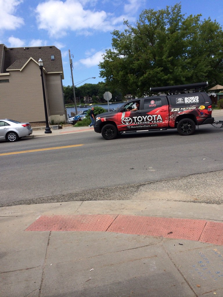 d_brenny's tweet photo. when KVD drives past you😱🎣 #teamKVD https://t.co/jpeRq24xPU