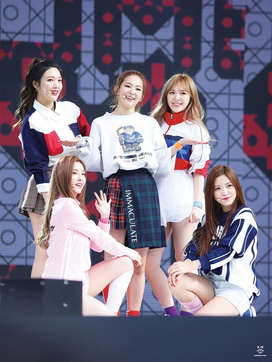 KpopMst's tweet photo. #2YearsWithRedVelvet https://t.co/MKyz2VbSpw
