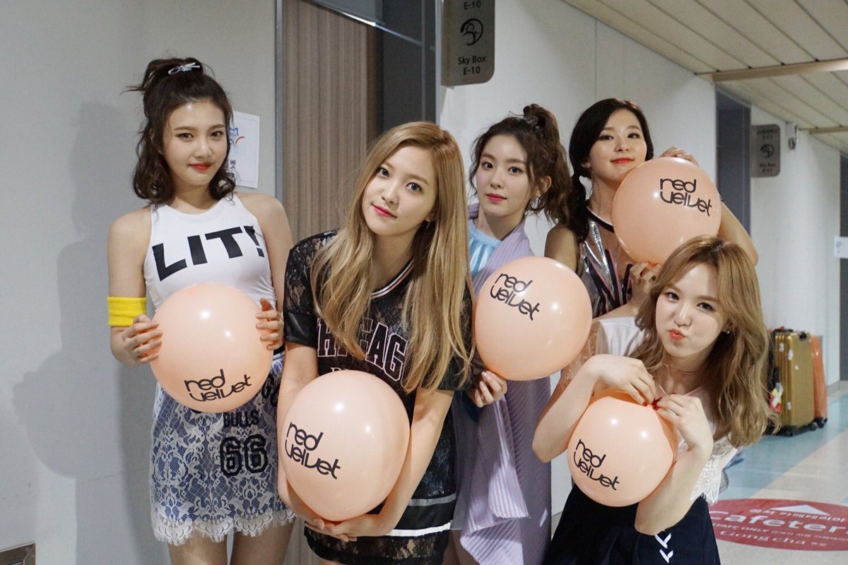 KpopMst's tweet photo. #2YearsWithRedVelvet https://t.co/MKyz2VbSpw