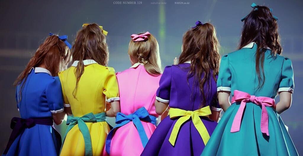 KpopMst's tweet photo. #2YearsWithRedVelvet https://t.co/MKyz2VbSpw
