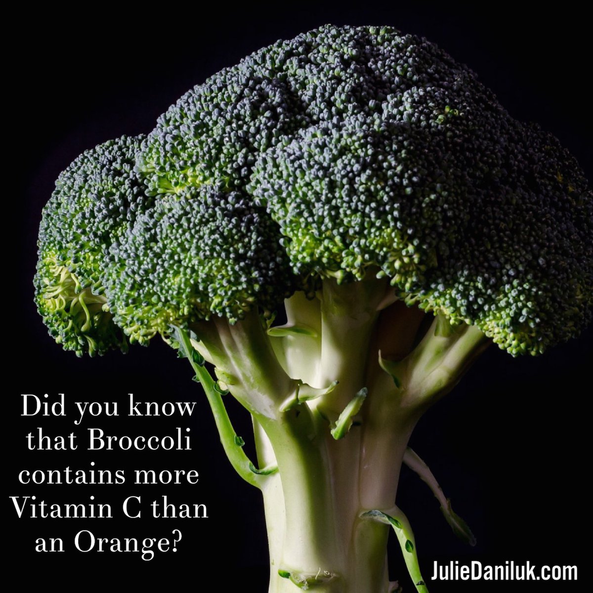 Broccoli: The Nutrient Powerhouse 💥by <a href="/JulieDaniluk/">🍎 Julie Daniluk, Nutritionist</a> ow.ly/g0GP302zA5y #Food #health
