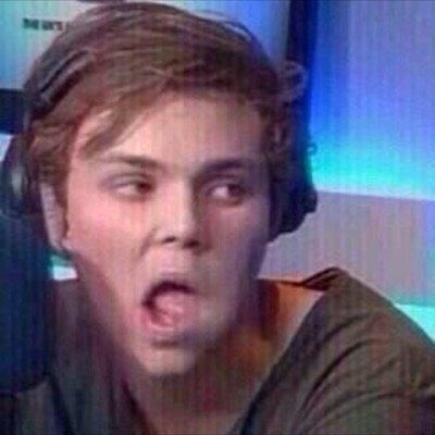 MAJESTYMlNAJ's tweet image. When @5SOS continues to ignore you