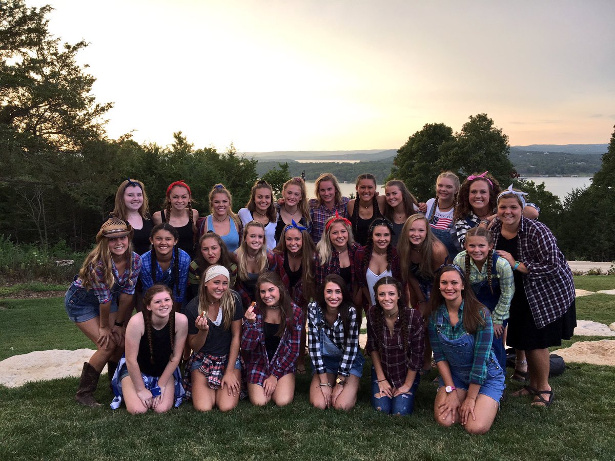 StingSoftball23's tweet photo. Clearwater cove changed me! I recommitted my life to God and it couldn't have been a better week! #kcn2cwc https://t.co/bgKHawj54U