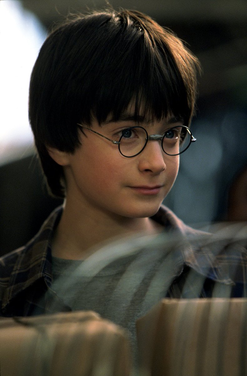 harrypotter's tweet photo. A very #HappyBirthday to our beloved #HarryPotter. You will forever be our #ChosenOne! https://t.co/GNoLTyvgSZ