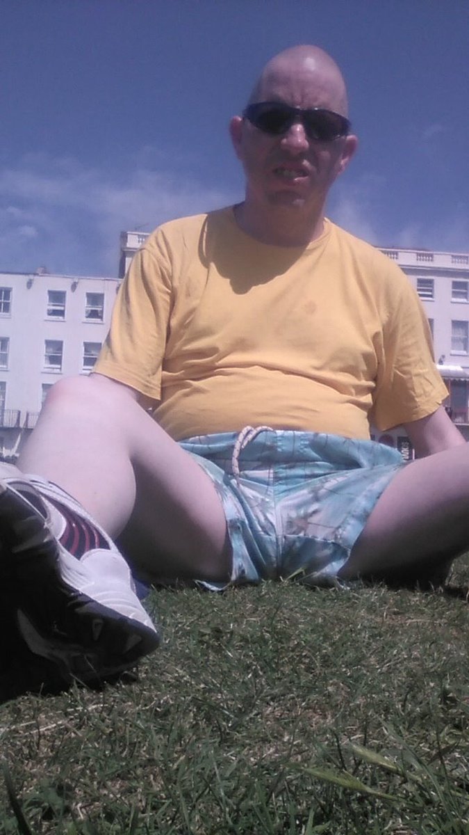 roarfx_'s tweet image. 100 Retweets and @ObeyAIyssa has this as Avi !!