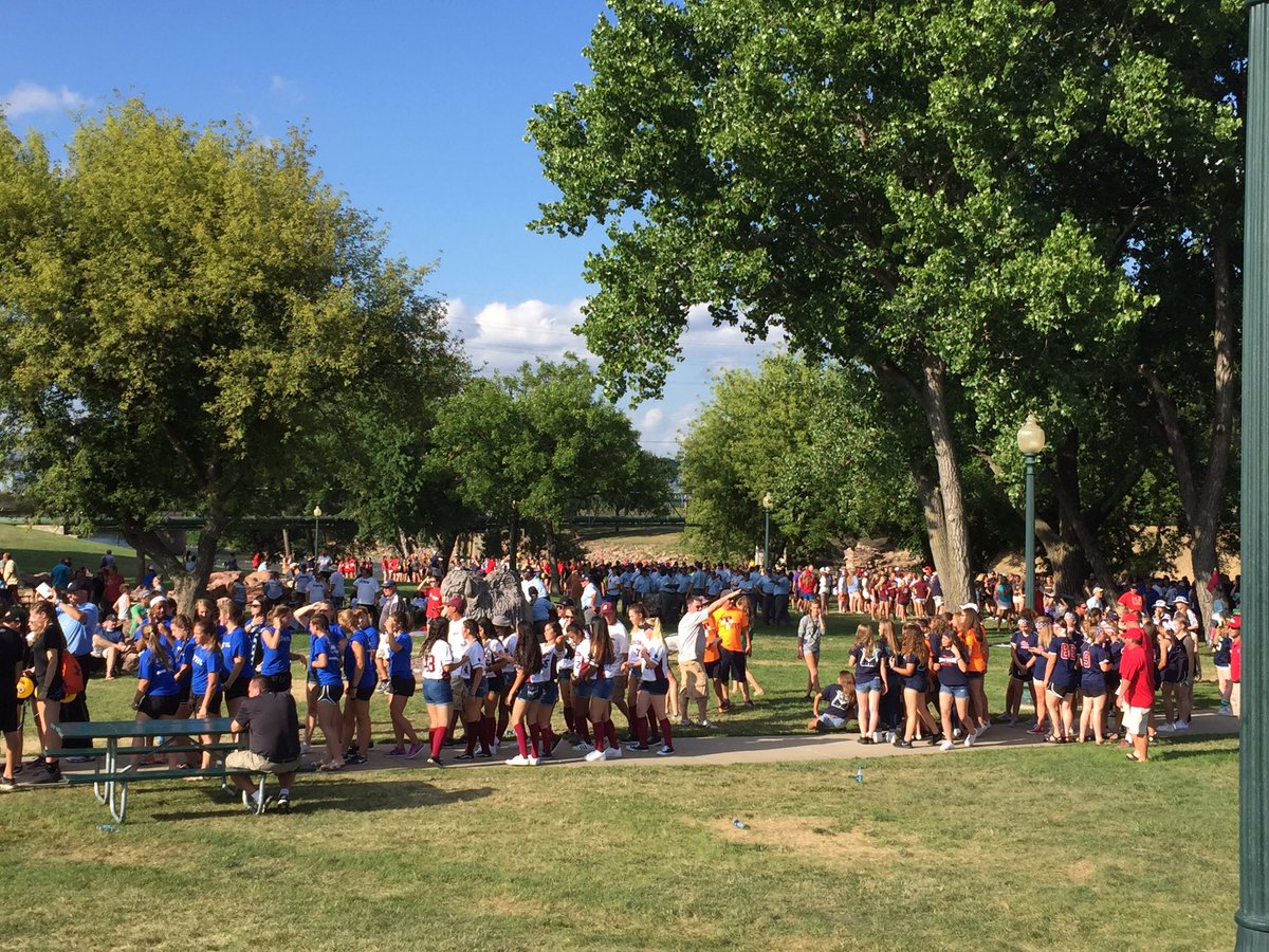 SiouxFallsParks's tweet photo. Welcome to 14U Fastpitch Nationals Opening Ceremonies at Falls Park Sioux Falls SD. #SuperJuly https://t.co/uR8bQFreal