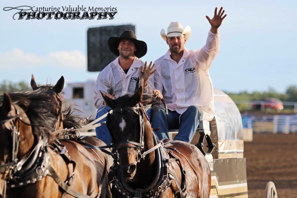 Very nice of <a href="/RinguetteRacing/">Danny Ringuette</a> to help make a wish foundation kid happy! <a href="/justj_allday/">JJ</a>