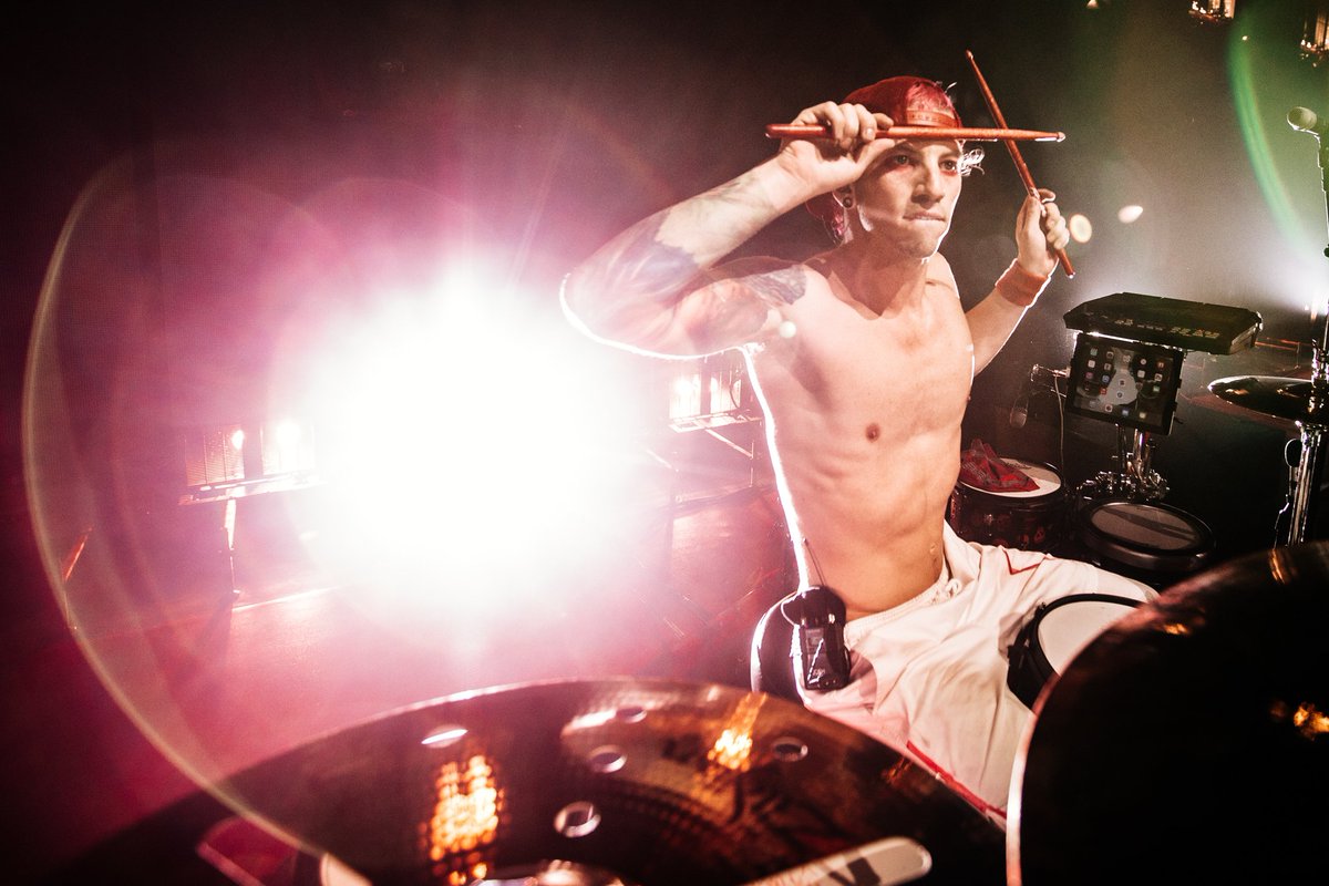 twentyonepilots's tweet photo. #ERS2016 in phøenix •• https://t.co/mgFyxschYM