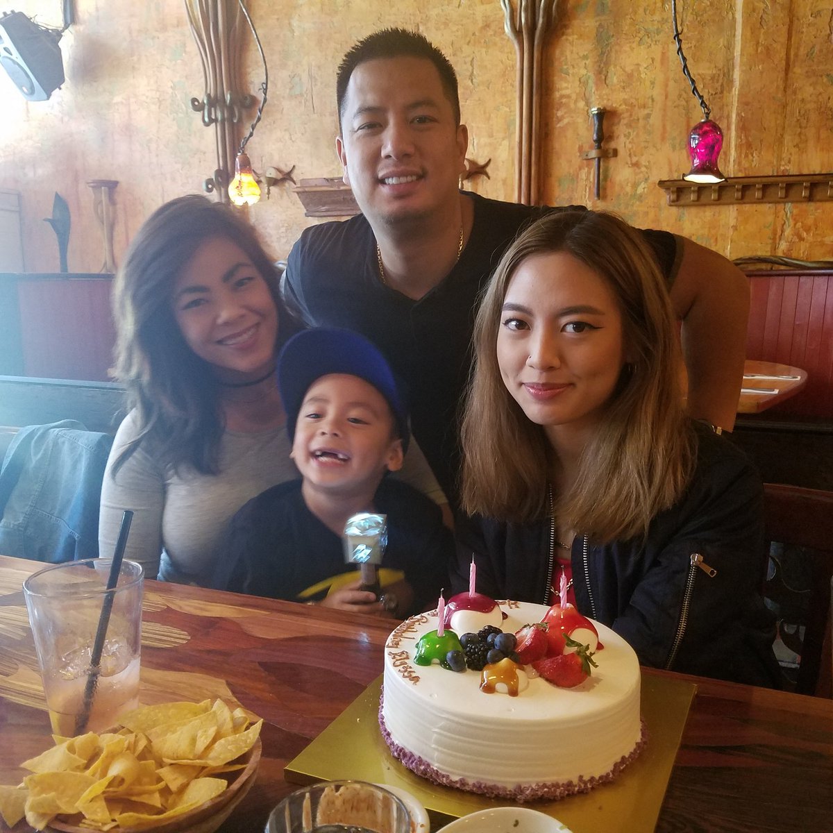 thequan206's tweet photo. Happy 19th Birthday to our lovely daughter. Our gift is to helped her #stayvacationed #nytrip #parentspaid #dri https://t.co/iOTy0zqCef