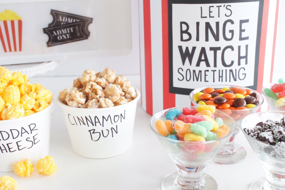 Lazy Sunday for the win! <a href="/Popcornopolis/">Popcornopolis</a> popcorn &amp; movies 📺🍿❤️ #SundayFunday