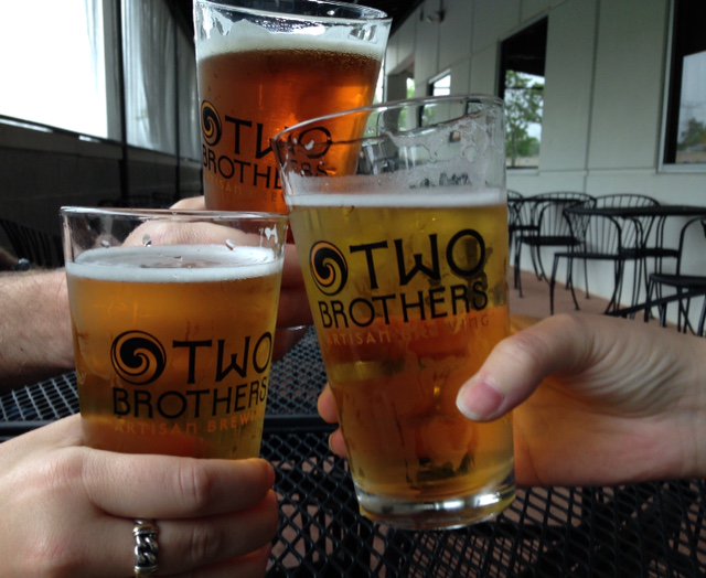 TwoBrothersBeer's tweet photo. Hope everyone is having a great weekend with a great beer in hand! #TwoBrosBeer #DrinkLocalSupportLocal https://t.co/nzlyxYGHr0