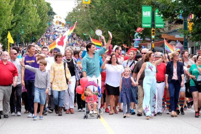 JustinTrudeau's tweet photo. Je suis heureux d'être de nouveau parmi vous, et cette fois en tant que PM! #vanpride2016 https://t.co/vp9KtaNxpL