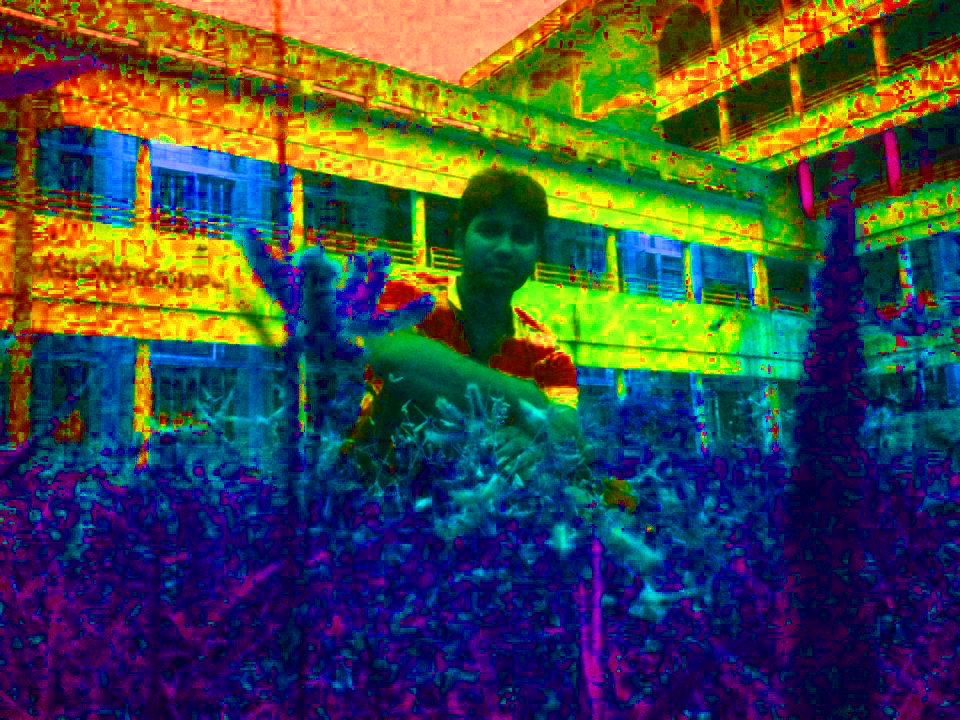 momenul666's tweet image. 