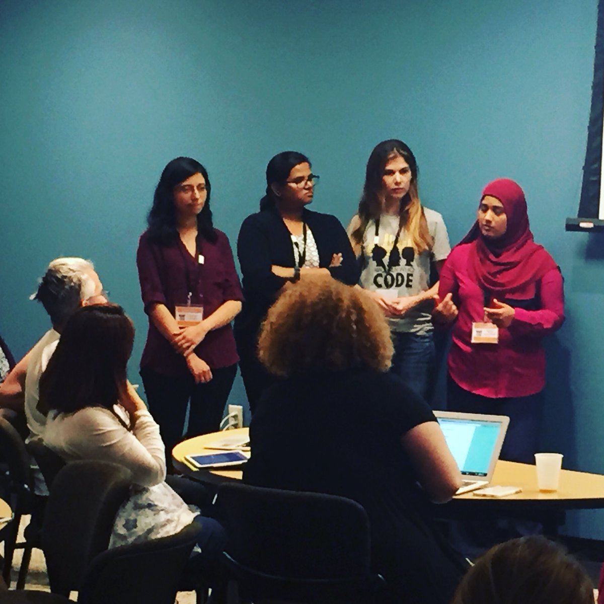 jenntacheff's tweet image. Pitches include refugee mentoring apps for supporting life transitions in new countries. Amazing #WWCATLHACK