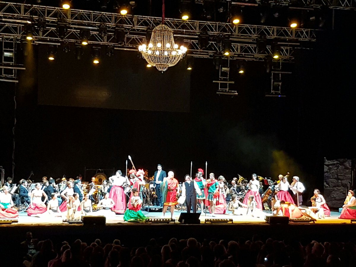 Impresionante ver este clásico en el Auditorio de La Cantera de Nagüeles: El Fantasma de la Ópera. #Starlite2016