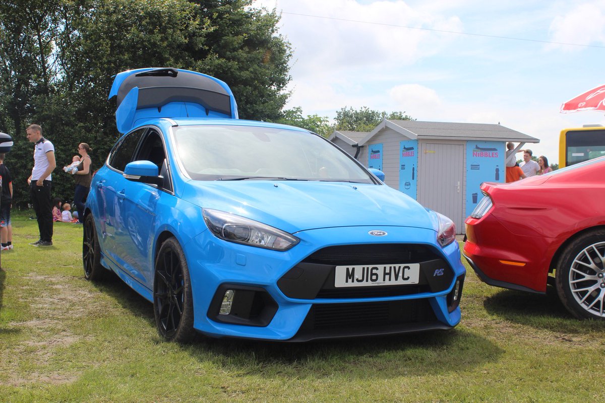 DreamingInCars's tweet photo. The #FocusRS is a game changer that's for sure! #nitroblue https://t.co/pluWrdmGNG