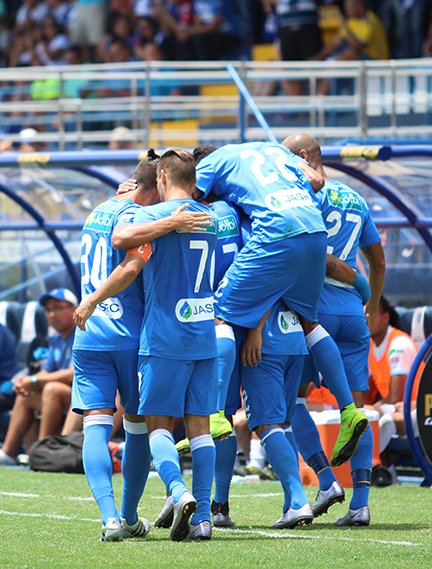 10MCastillo's tweet photo. Excelente trabajo el de los compas hoy ante la U. #Cartaginés #VamosAzul https://t.co/w4QTKsx4mt
