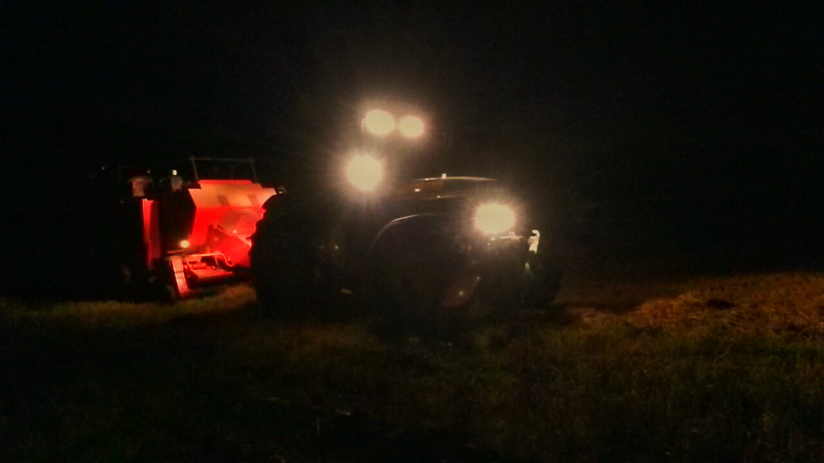 Jam__es's tweet photo. Bit of late night baling on the ol' 7810! Only another 40 acre left to go...  #gottageton https://t.co/dYyKXZWeXT