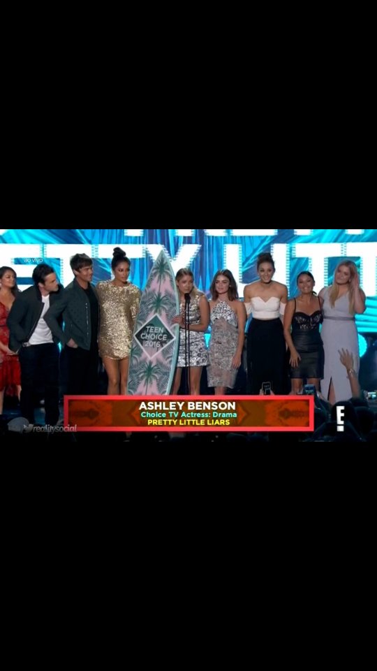 DemisGyal's tweet image. THIS IS MY #PLLFAM I LOVE EACH AND EVERY ONE OF YOU WITH ALL MY HEART!!! You too Keegan!!! Xxxx.