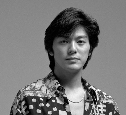 尾崎豊さんの妻の尾崎繁美さんの現在は 息子も歌手として活躍 Blog Kohakuma Com