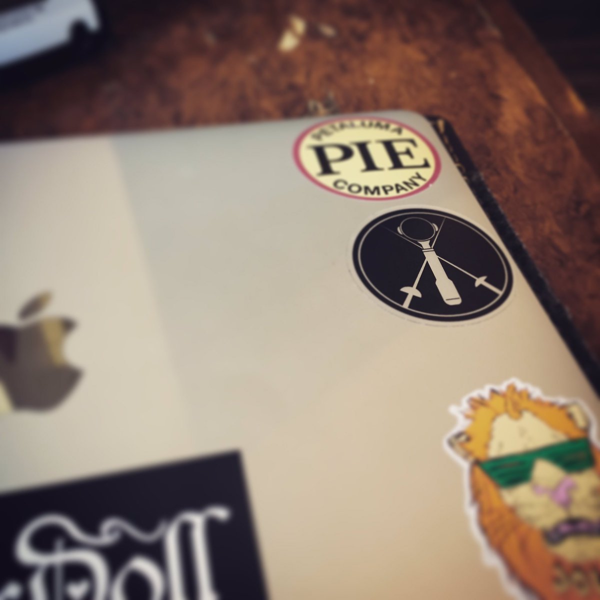 _Edge_Coffee's tweet photo. We now have stickers. Time to throw a party! #latte #espresso #edgecoffee #barista #latteart #catering #coffee https://t.co/q3fYkD81fc