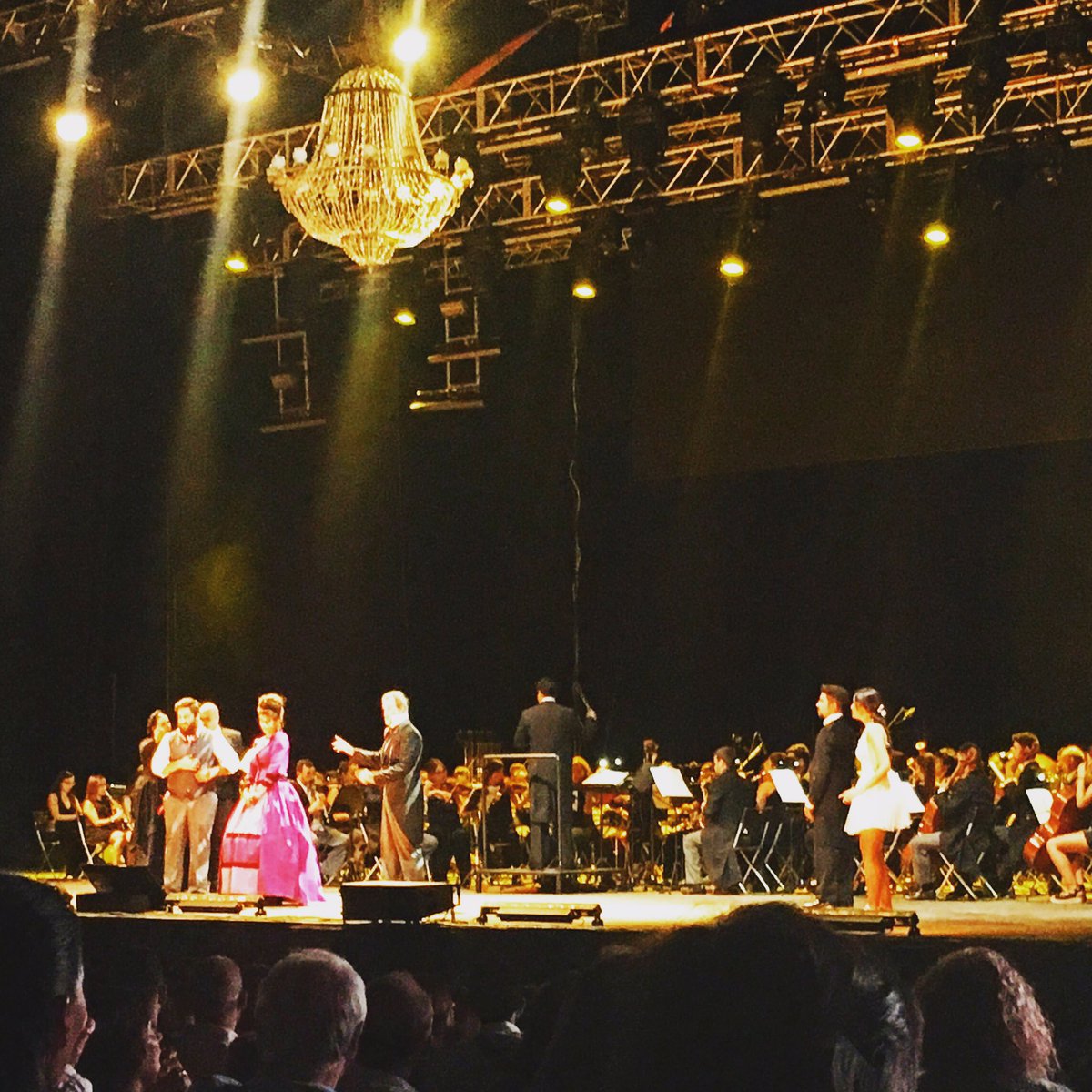Gran espectáculo el de hoy en <a href="/StarliteFest/">Starlite Festival</a> con <a href="/ElFantasmaOpera/">Fantasma de la Ópera</a> #starlite2016