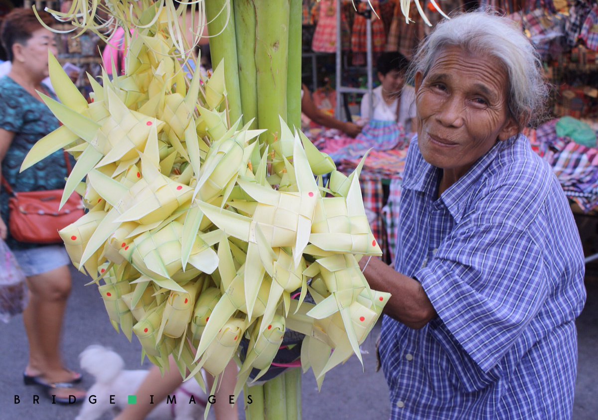 Bridge_Images's tweet photo. #BridgeImages  #BridgingTheGap #culture #market #elder #wisdom #travel #Thailand #photography #stockimages https://t.co/iD1Qx5hWuo