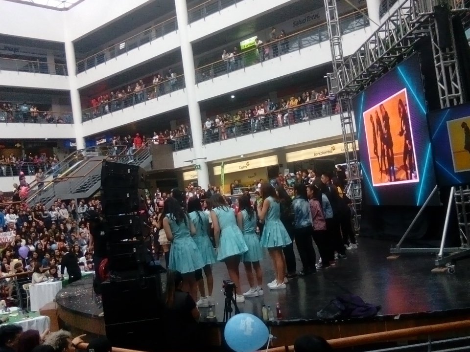 Kattleya06's tweet photo. #kpopTR3CE que gane el mejor, kattleya los ama♥ https://t.co/rYGLt03k47