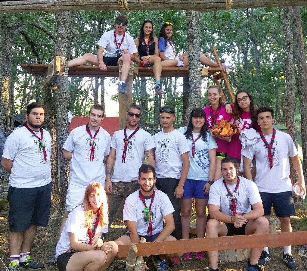 analamo98's tweet photo. Otro año más superándonos ! #Scout #ClanEdelweiss https://t.co/EOSqlqdnF0