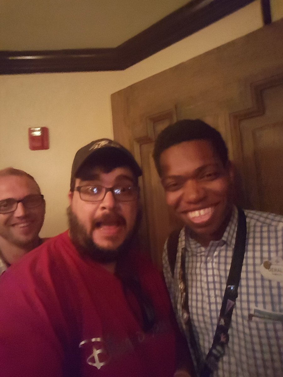 Mitzula's tweet image. Hey @WDWToday mad props to Gerald at the Magic Kingdom #BigDiz #CreateCon