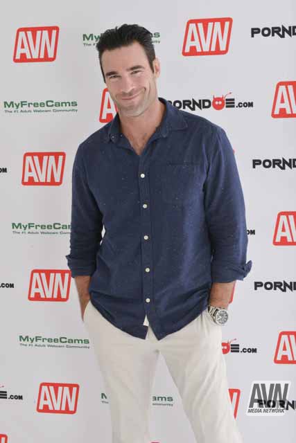 Leader of the pack @RealDera sets standards @AVNMediaNetwork https://t.co/dJ76ADvr0G<a class="tags" href="/tag/realdera">@realdera</a><a class="tags" href="/tag/avnmedianetwork">@avnmedianetwork</a><a href="/tag/somedayillsleep"class="tags"><span>#somedayillsleep</span></a>