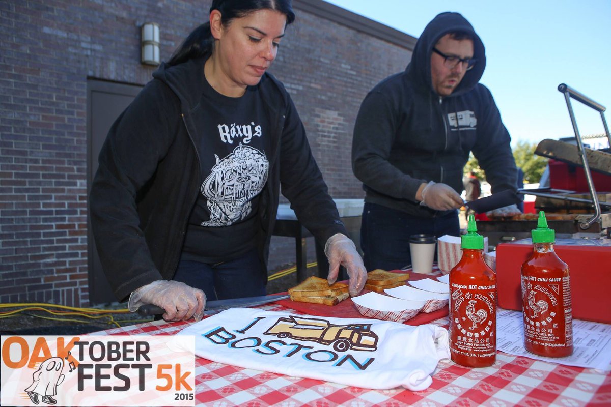 ymca_oaksquare's tweet photo. Last day to SAVE $10 on OAKtoberfest 5K Race & Taste registration w/ coupon code EARLYBIRD @ https://t.co/KKBANf9GSs https://t.co/ELI3ew9PEP