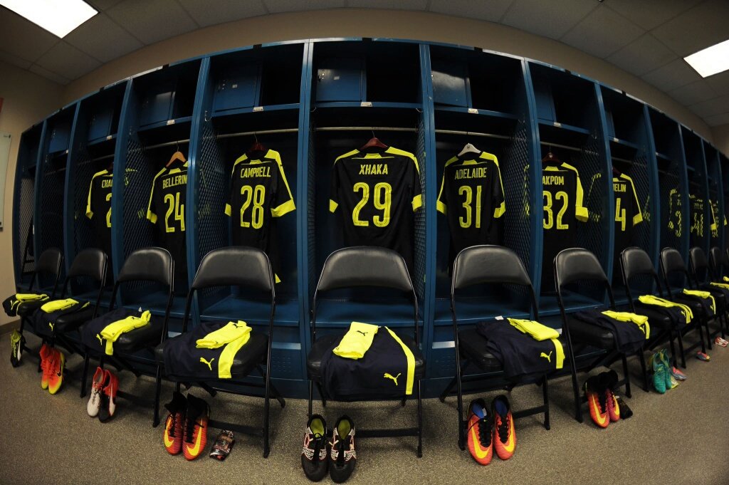 ID_ARSENAL's tweet photo. Arsenal utk pertama kalinya akan memakai kostum ketiga dilaga melawan Chivas de Guadalajara pagi ini. #ArsenalUSA https://t.co/Mjlda6YvS8