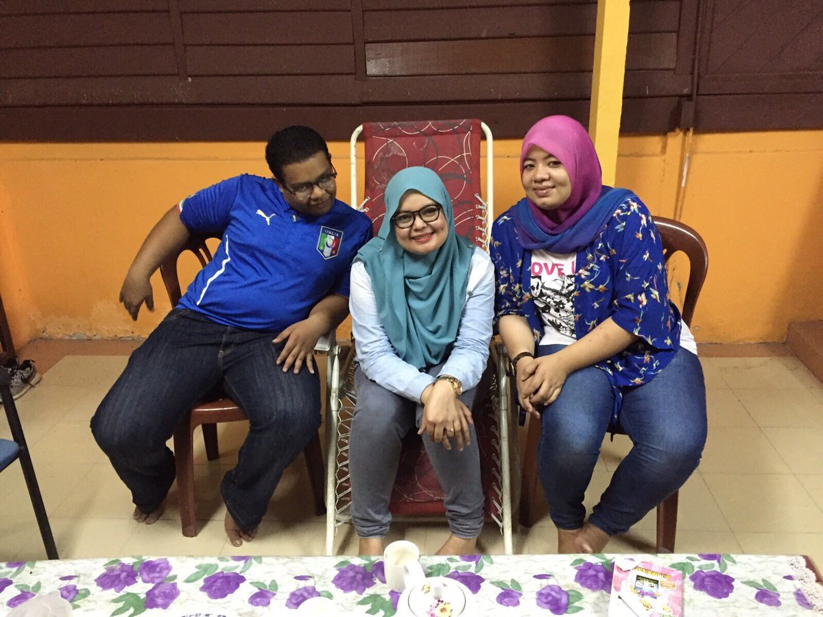 syafiqhaqimie's tweet photo. Moga result check up SLE kak enaz ade perkembangan positive. Keep strong my sis. Come on you #SLEfighter ! 😘 https://t.co/hvQw3sSBqJ