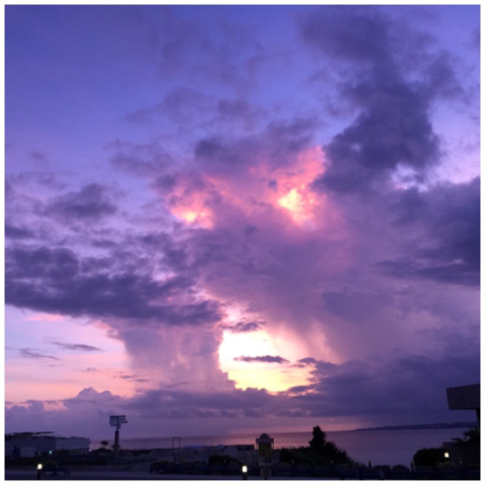 hiro_uchiyama's tweet photo. 人生の第三ステージに突入？！~_~;これから頑張って痩せます。m(__)m 7.99 kmのランを走り終えました。Nike+によるペースは6'32''/kmでした。 https://t.co/AT0JkjVSlw #nikeplus https://t.co/0rQOfEFEYy