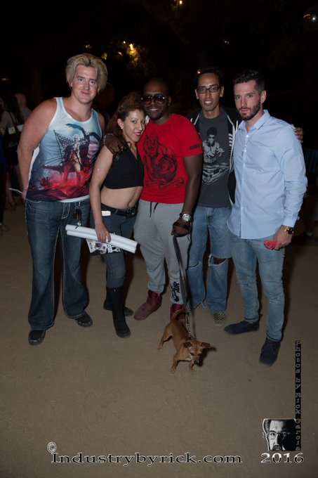At the Vice is Nice charity event last night w @CharlieComet @Moe_the_Monster @TarantinoXXX photo: @industrybyrick<a href="/tag/fridayfeeling"class="tags"><span>#fridayfeeling</span></a><a href="/tag/friskyfriday"class="tags"><span>#friskyfriday</span></a>