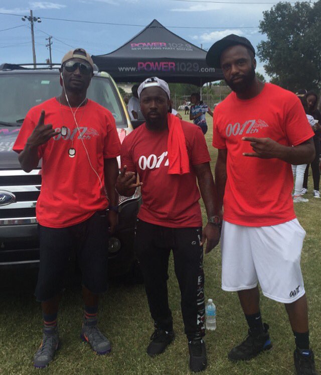 CoachG_Bell17's tweet photo. From Harrell 2 SU! #Uptown #PigeonTown #Hollygrove #0017 #HarrellRams #SouthernUniversityJaguars #CommunityOutreach https://t.co/hXCEAEXYaE