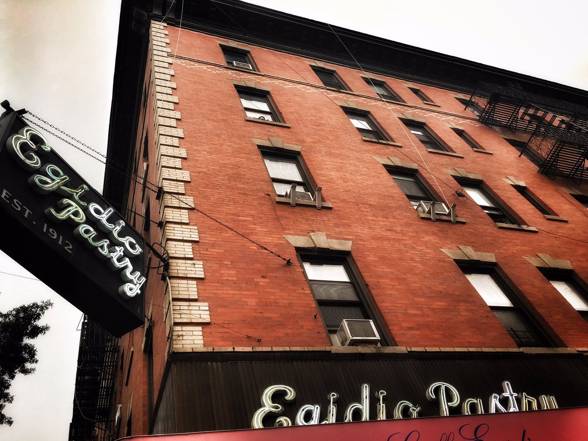 esp03_sol's tweet image. Never let them know what you're thinking... 🔑 ~Don Corleone #godfatherflow #justbedope