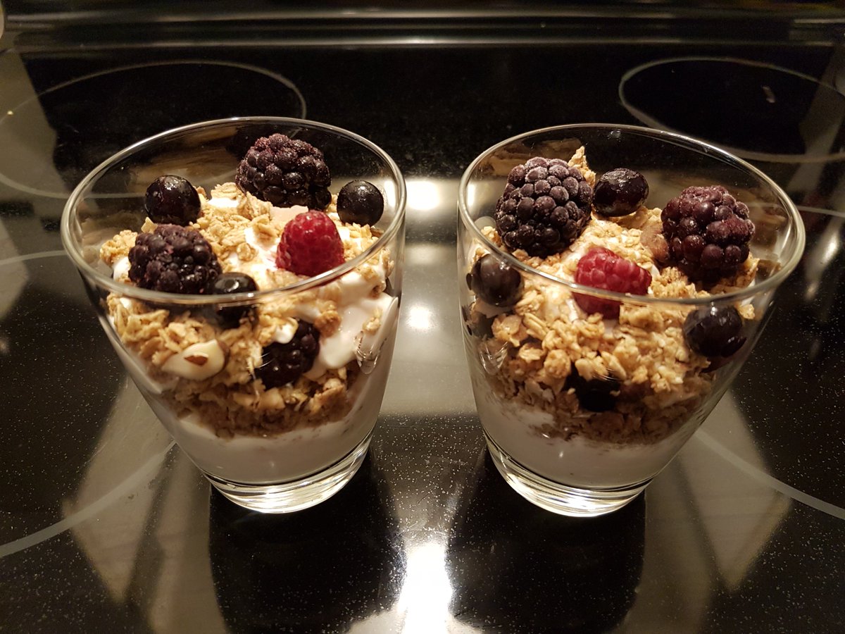twodegreeslater's tweet photo. We always see them at coffee shops... why not make our own #food #twodegreeslater #parfait
https://t.co/EYbICqNBn7 https://t.co/Bpuvs38Jbg