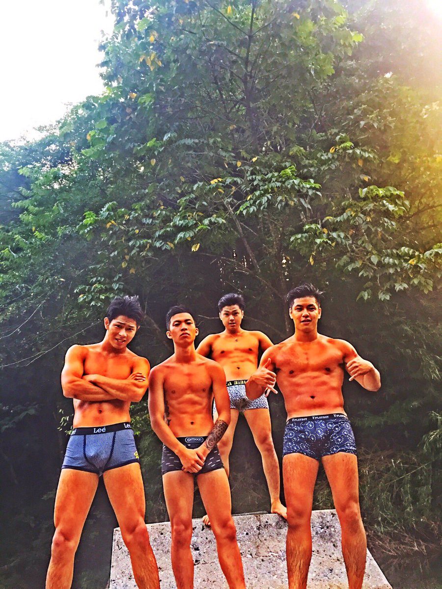 TAIMANTAROU's tweet photo. 海おわってその後きょーだいと合流して朝6時から英彦山に飛び込み行きましたー
えいとー20歳になっても俺らはしっかりバカしていこーや
ちなみに安心してくださいゆうすけパ��ツはいてます。 https://t.co/NGMZJ89dqM