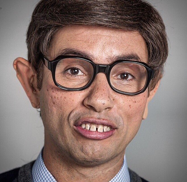 MarcoLuque's tweet photo. Hello Riústen! Marque seu amigo que paga de descolado mas não engana ninguém! 🤓 #chupme #ednerd https://t.co/cJvghr85FI