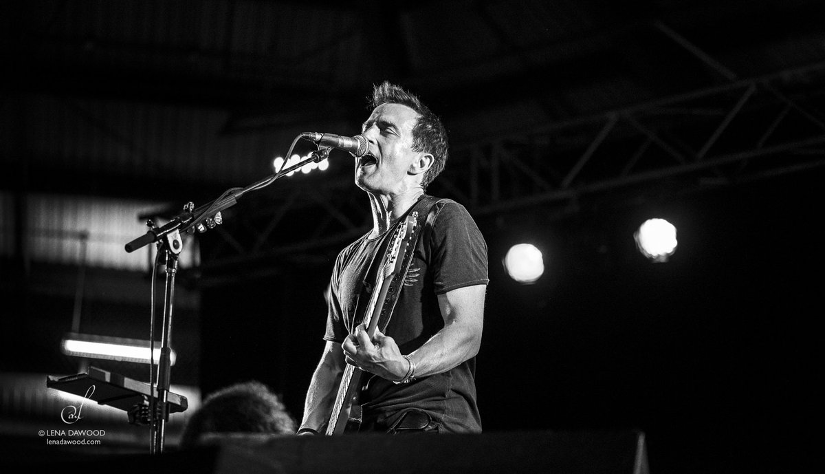 LenaDawood's tweet photo. Spent a great night enjoying @ColinJamesMusic at the #newmarketjazzfestival! https://t.co/FknD61resI