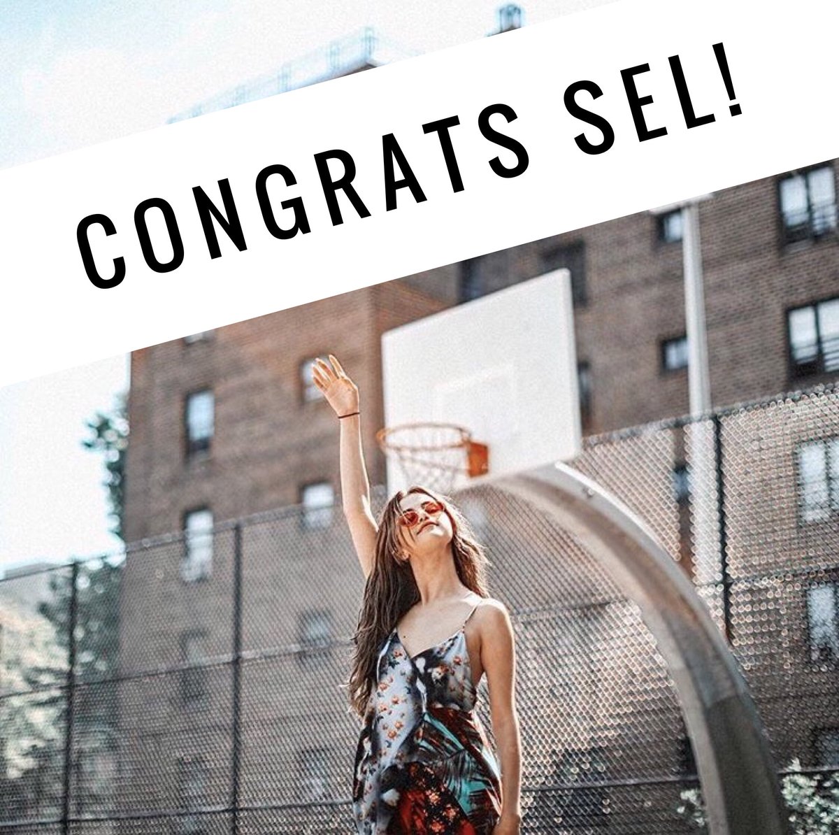 SelenaFanClub's tweet photo. HUGE CONGRATS to Sel on her three @TeenChoiceFOX wins including CHOICE FEMALE ARTIST! 🎉👏🏻 #TeenChoice https://t.co/spkNvj8ZxC