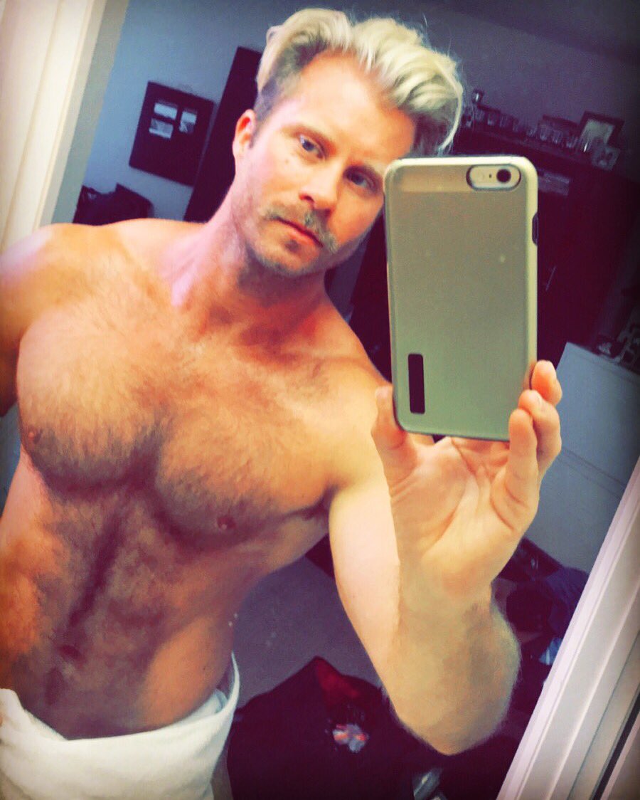 Craig Ramsay على X: A SundayFunday 70s porn stache  t.con8nO3LSkkc  X